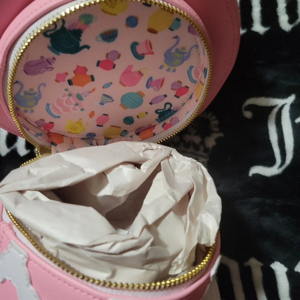 Loungefly Alice In Wonderland Unbirthday Cake Bam Exclusive Crossbody. - Picture 8 of 9